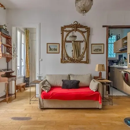 Charming Atypical In Heart Of Marais Appartamento